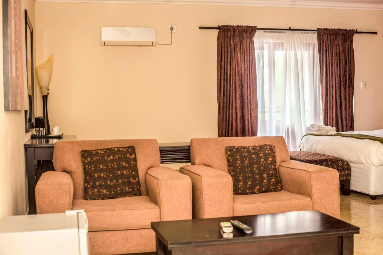 Coyotes Hotel & Conference Centre Mbombela Exterior photo